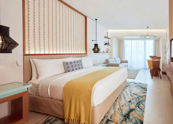Laila, Seychelles, A Tribute Portfolio 4*